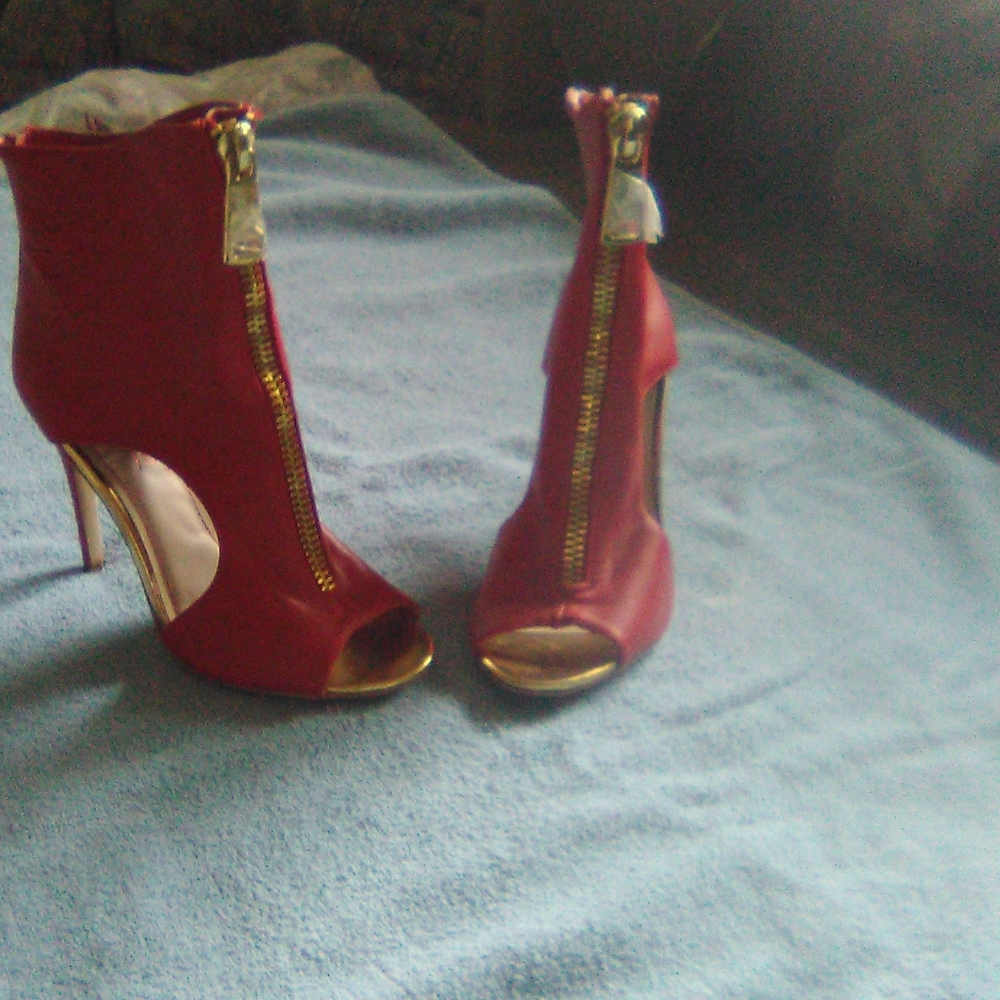 Ankle booties